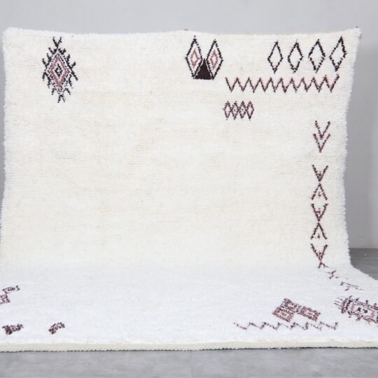 Handmade moroccan rug